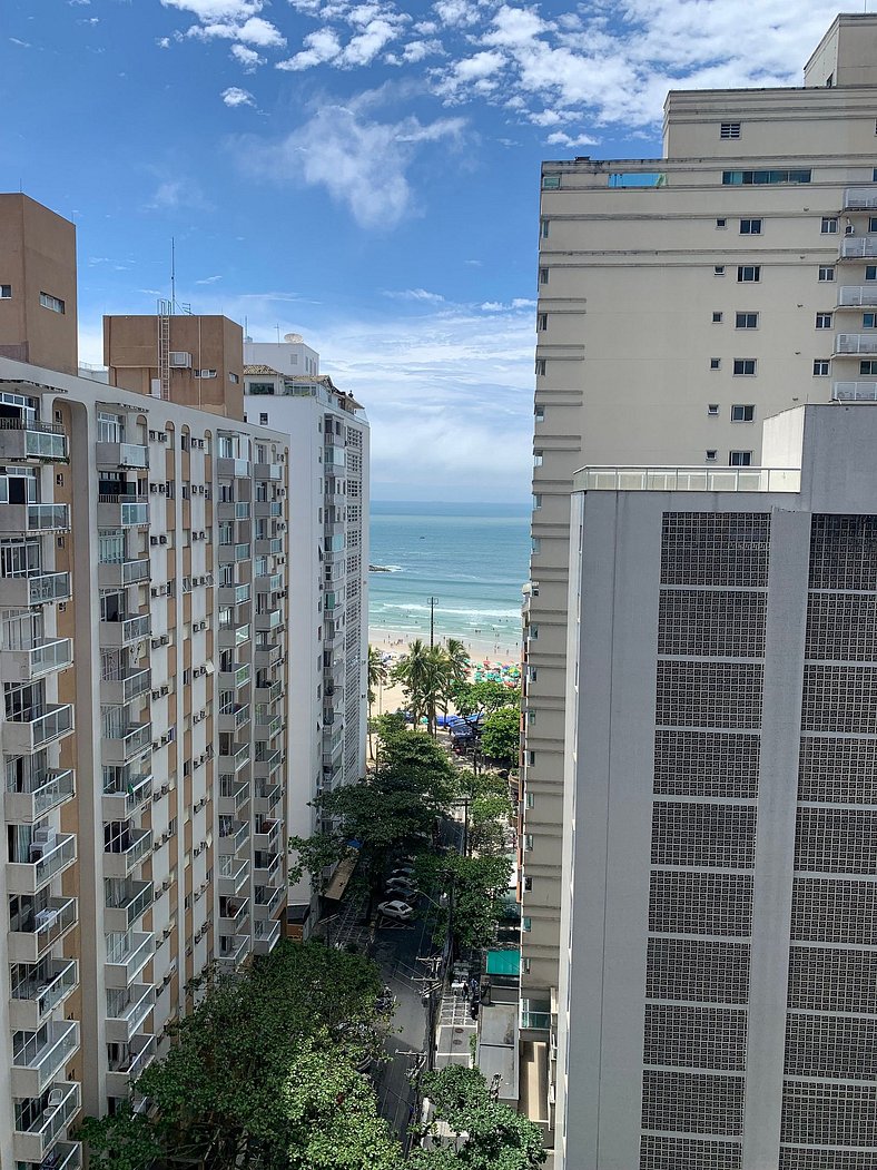 Flat 01 quadra praia pitangueiras Boulevard 1408