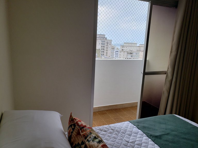 Flat 01 quadra praia pitangueiras Boulevard 1710