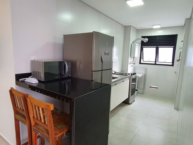 Flat 01 quadra praia pitangueiras Capit Varam 5141